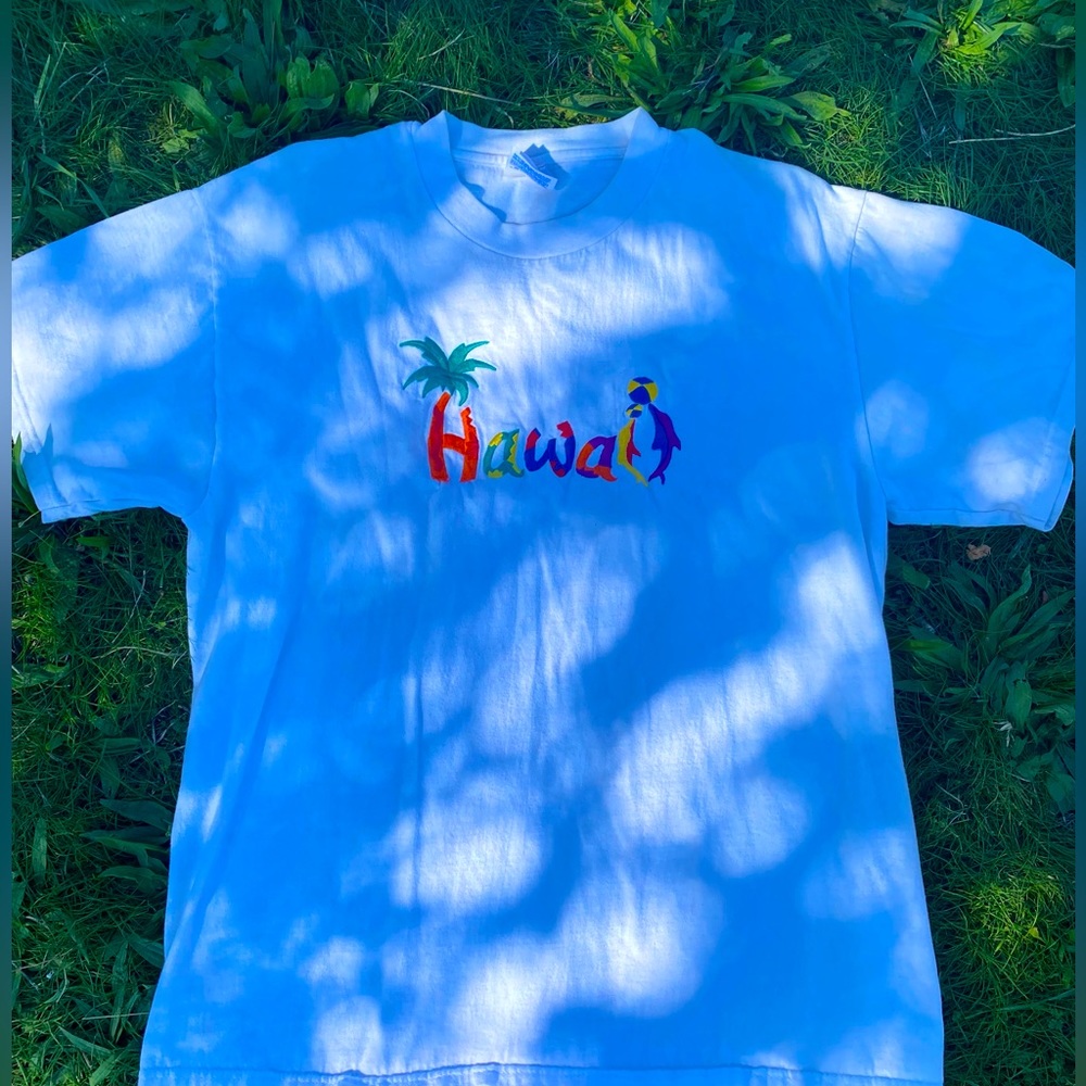 Embroidered Hawaii t-shirt